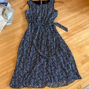 MSK Navy and White Floral Midi Dress